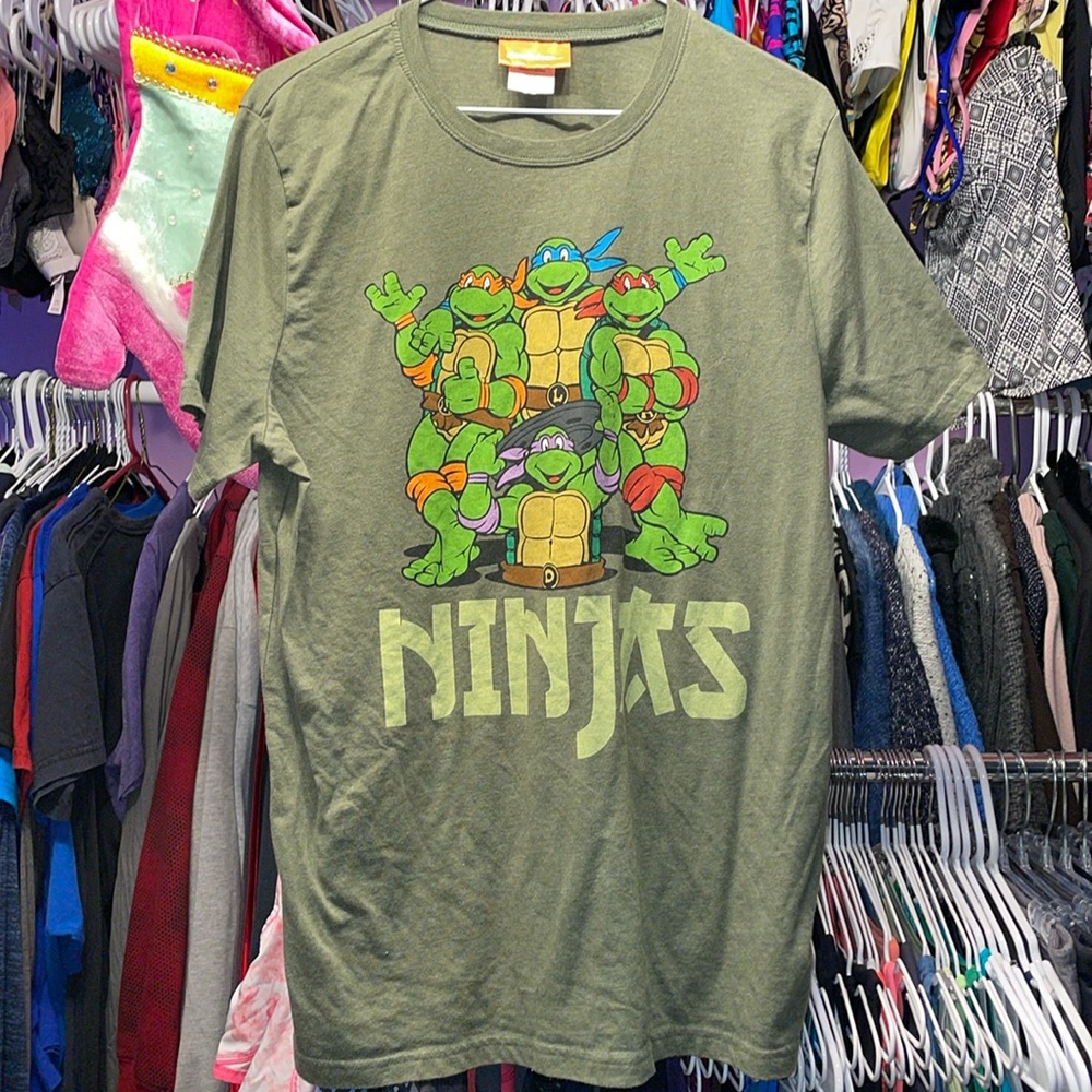 Nickelodeon tshirt Teen Age mutant Ninja turtle short sleeve tee size med